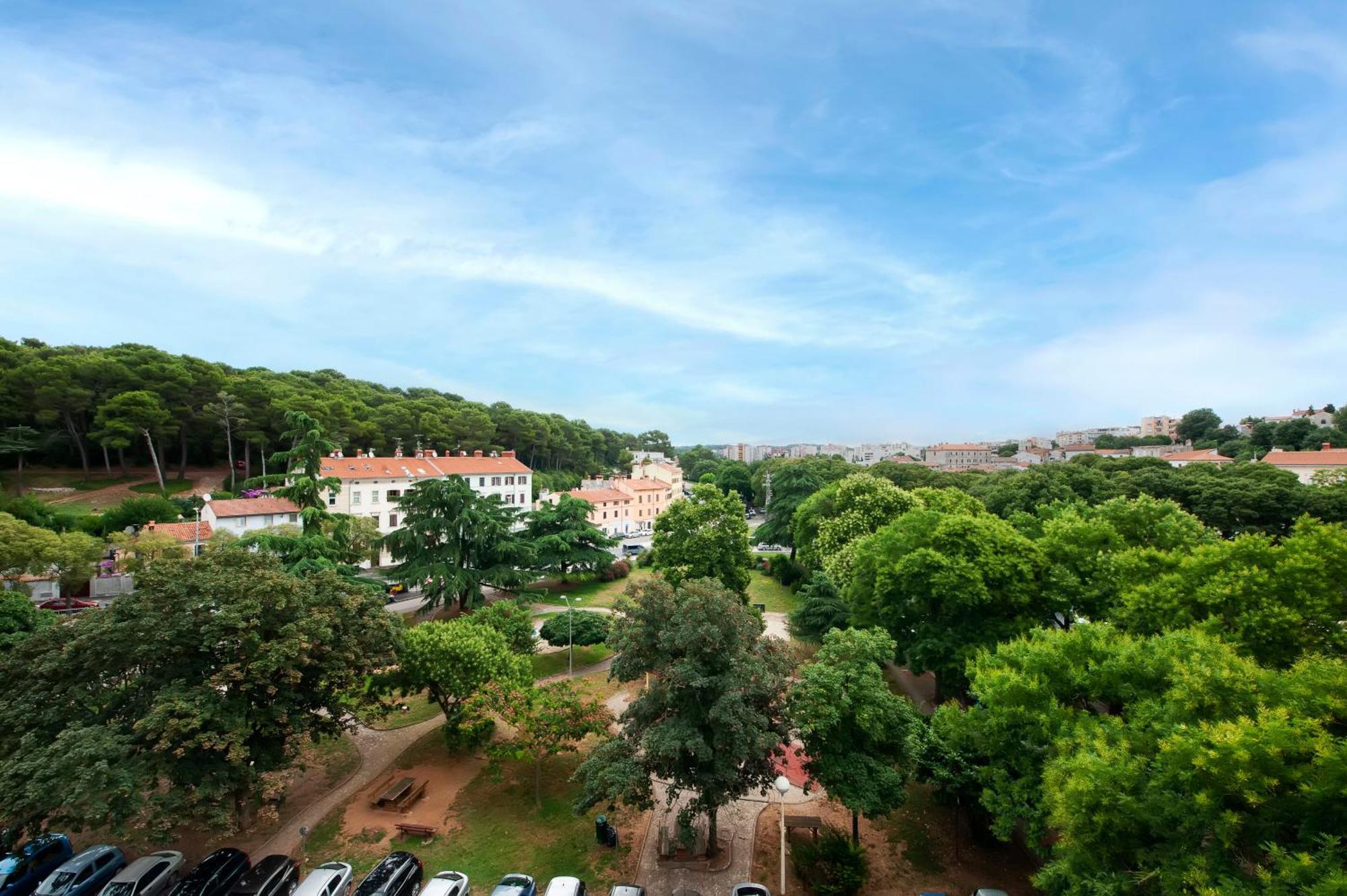 Arena Parkside Residence Pola Esterno foto